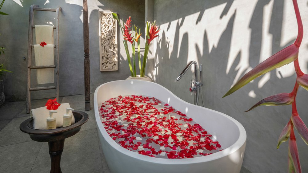 Villa Mandalay Dua - Flower bath